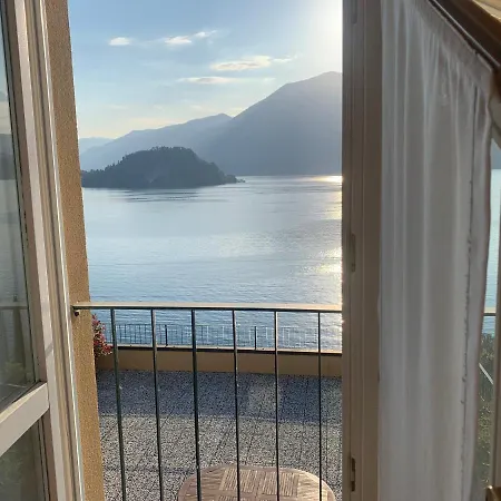 Il Terrazzo Sul * 바레나