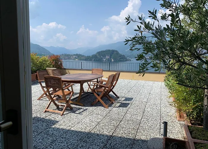 Il Terrazzo Sul Апартаменты Варенна