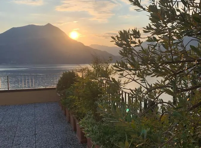 Il Terrazzo Sul Апартаменты Варенна