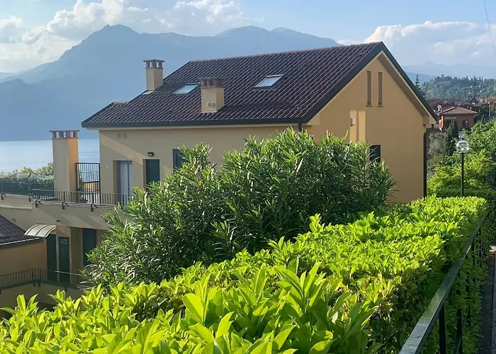 Апартаменты Il Terrazzo Sul Варенна