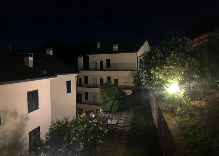 Il Terrazzo Sul Варенна