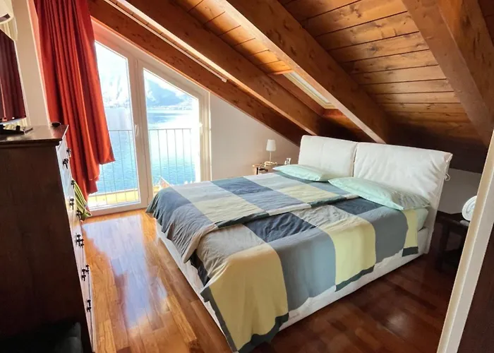 Il Terrazzo Sul Варенна